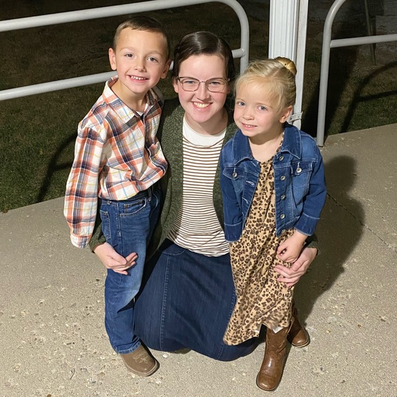 Meet your Posher, Faith - Picture 14 of 16